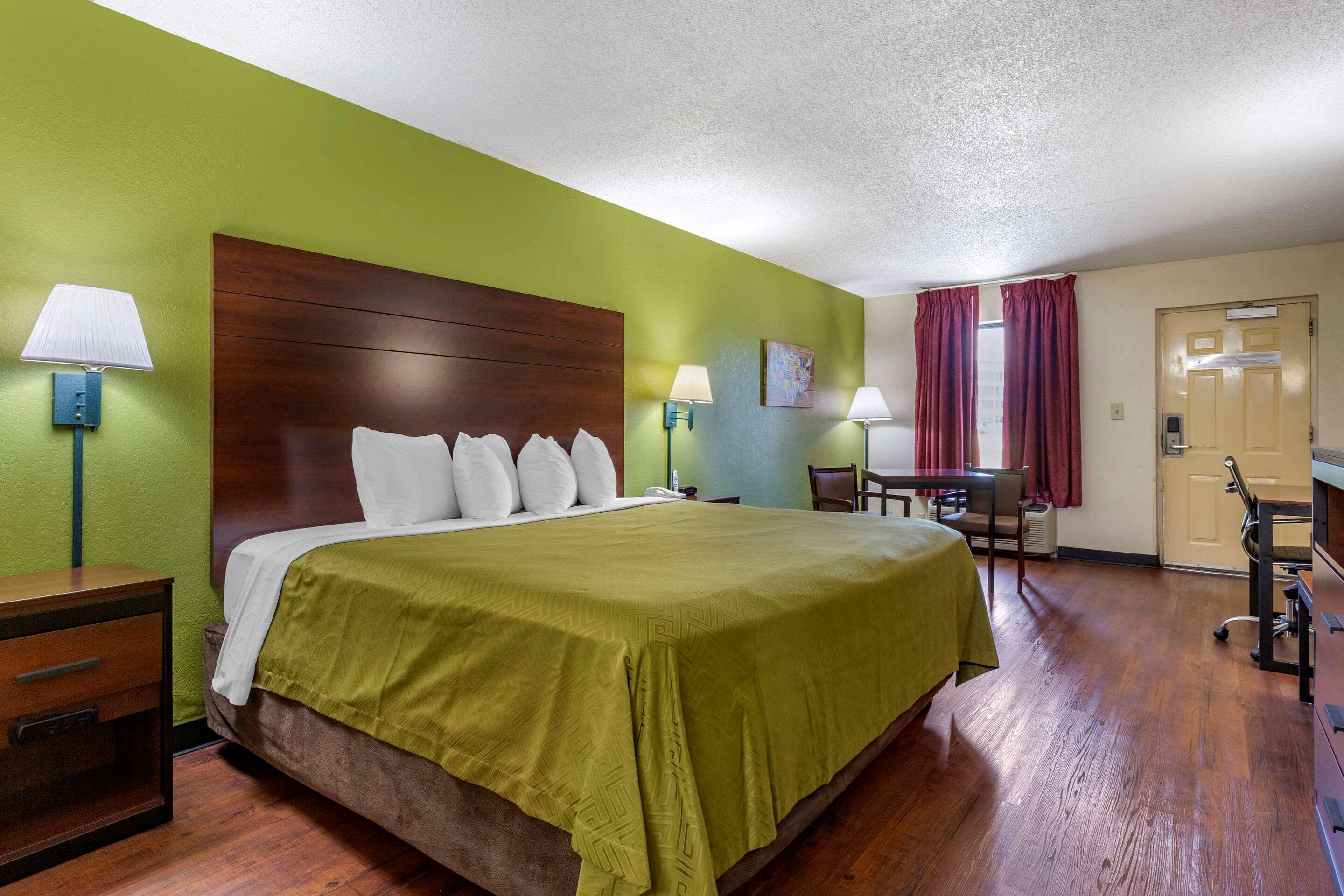 Lodge Econo