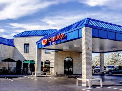 Lodge Econo Fayetteville